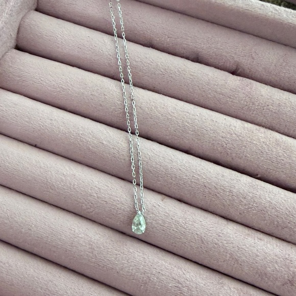 Swarovski Silver Teardrop Earrings and necklace set - Picture 2 of 4